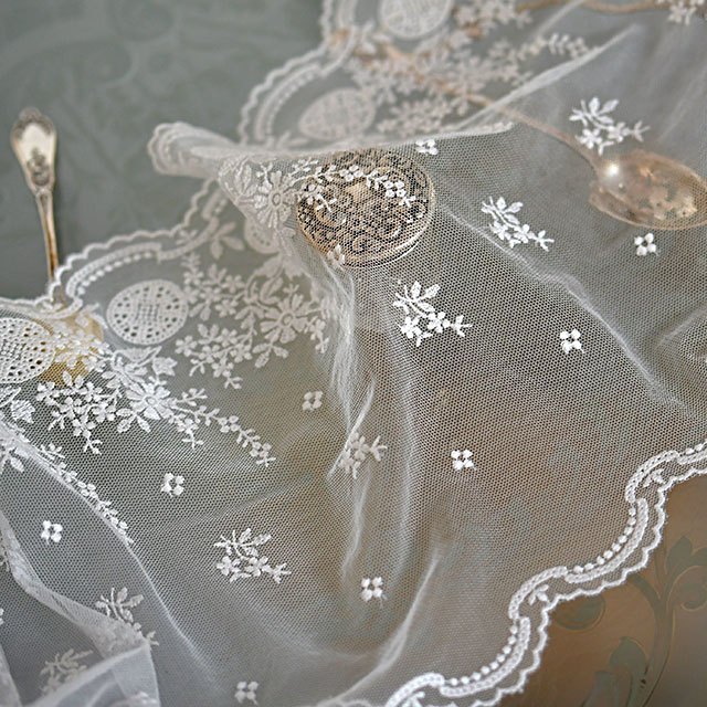 清楚で透明感あふれるレース